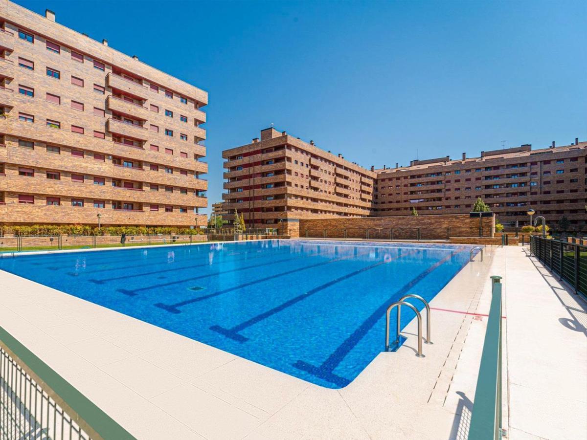 Aires De Toledo-Parque Warner Y Madrid En Familia Apartment Luaran gambar