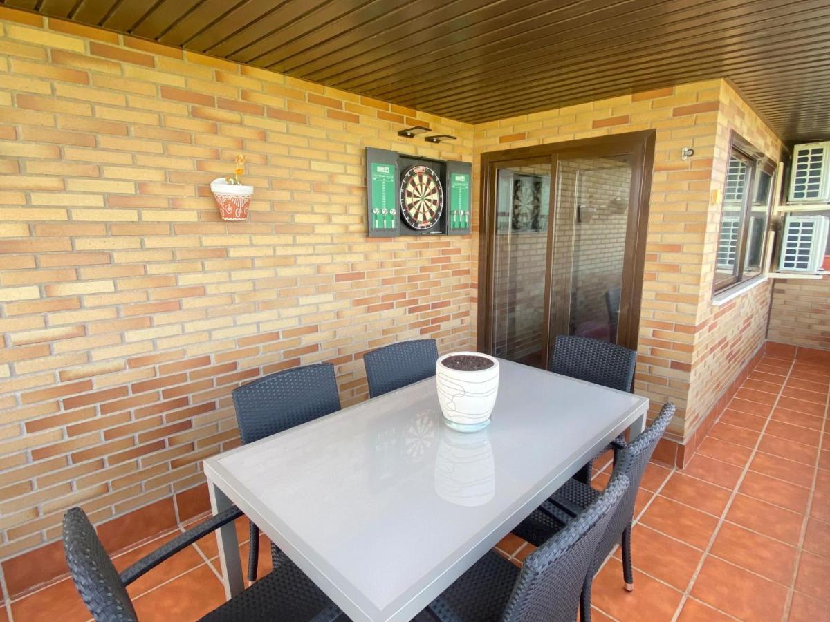 Aires De Toledo-Parque Warner Y Madrid En Familia Apartment Luaran gambar