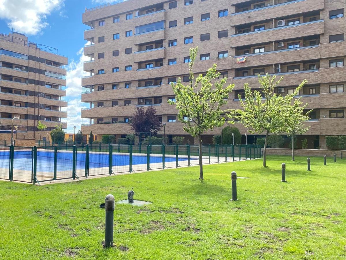 Aires De Toledo-Parque Warner Y Madrid En Familia Apartment Luaran gambar