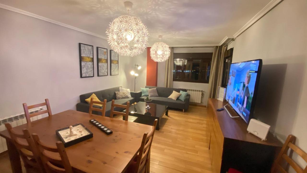 Aires De Toledo-Parque Warner Y Madrid En Familia Apartment Luaran gambar