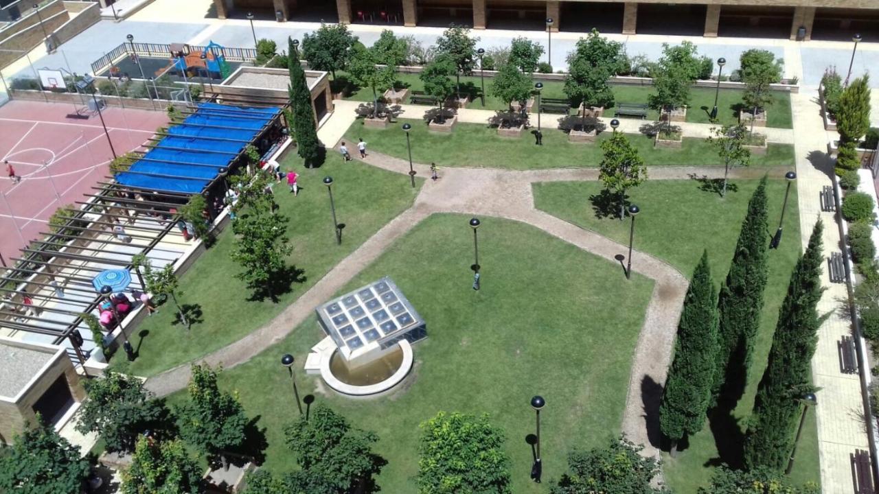 Aires De Toledo-Parque Warner Y Madrid En Familia Apartment Luaran gambar