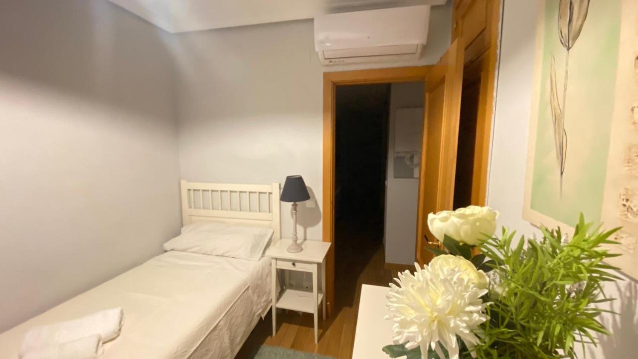 Aires De Toledo-Parque Warner Y Madrid En Familia Apartment Luaran gambar